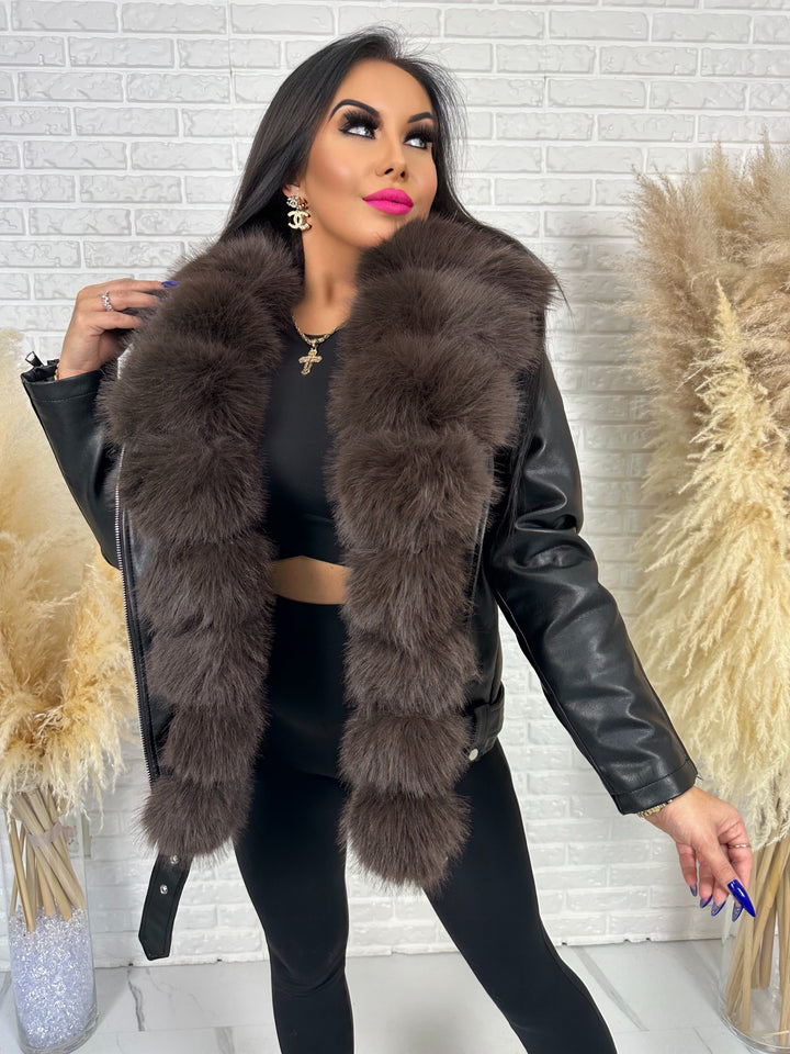 Kurtka WINTER LUX - ocieplana w środku z dużym futerkiem