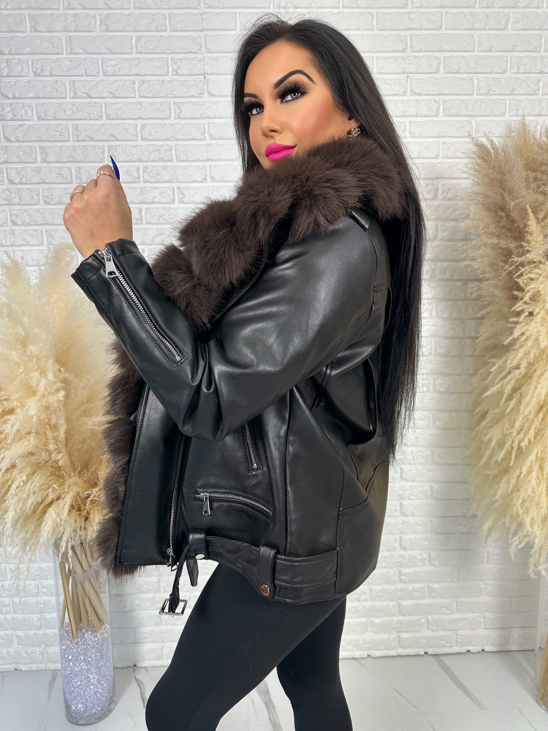 Kurtka WINTER LUX - ocieplana w środku z dużym futerkiem