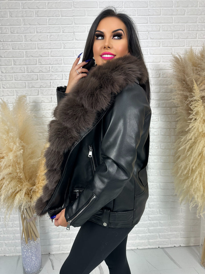 Kurtka WINTER LUX - ocieplana w środku z dużym futerkiem