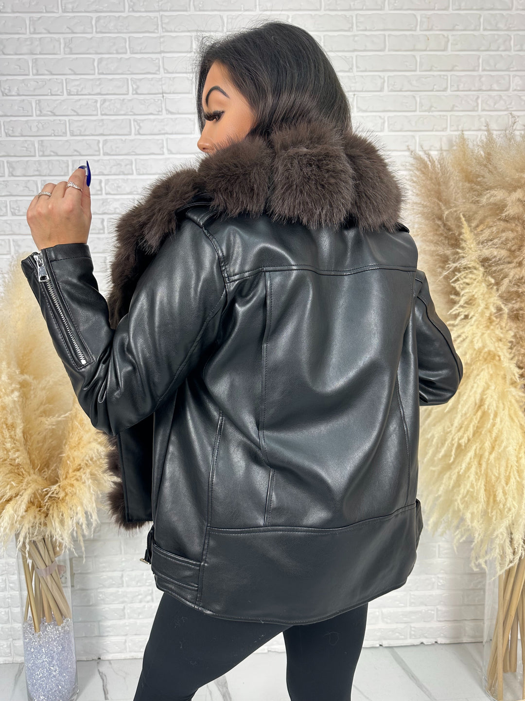 Kurtka WINTER LUX - ocieplana w środku z dużym futerkiem