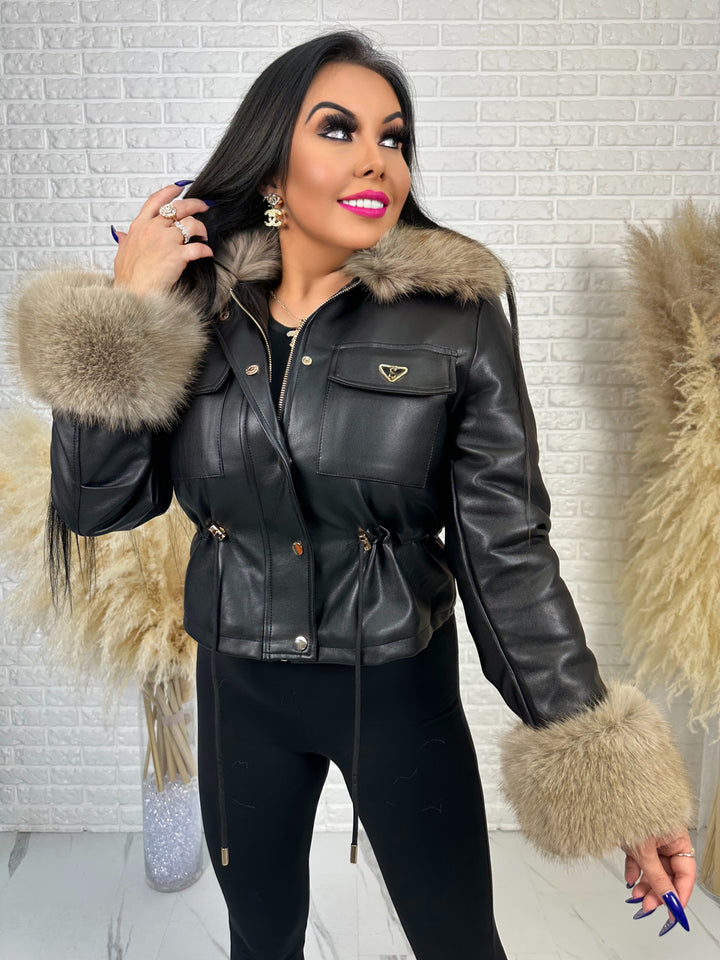 Kurtka GLAM HIDE - ocieplona kożuszkiem, rękawy i kołnierz z futerkiem