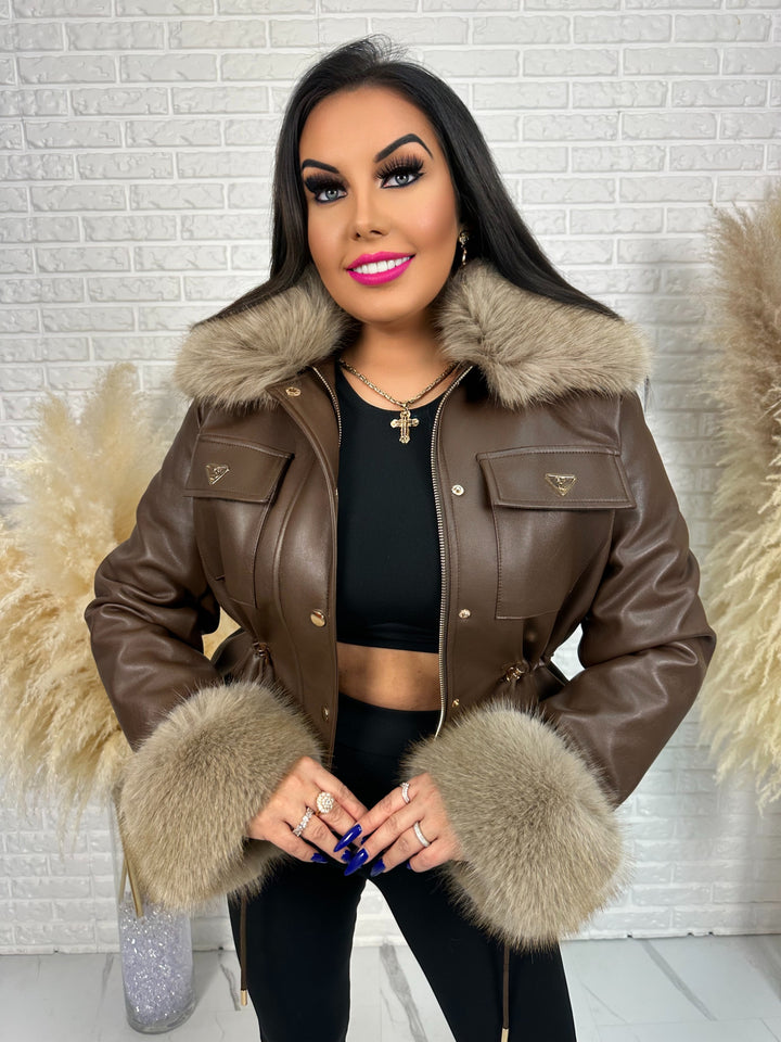 Kurtka GLAM HIDE - ocieplona kożuszkiem, rękawy i kołnierz z futerkiem