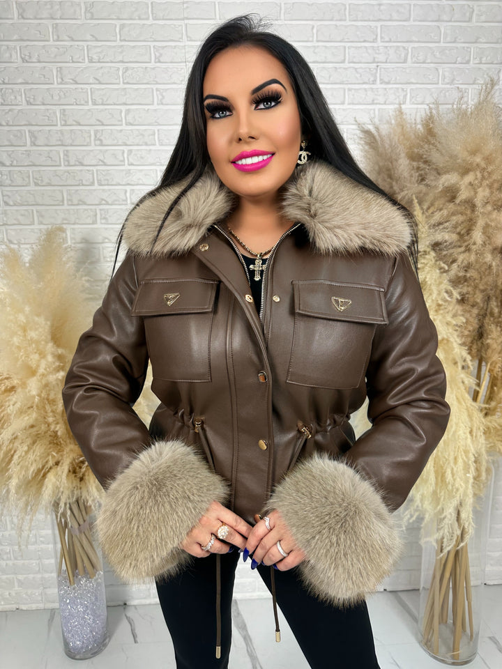 Kurtka GLAM HIDE - ocieplona kożuszkiem, rękawy i kołnierz z futerkiem