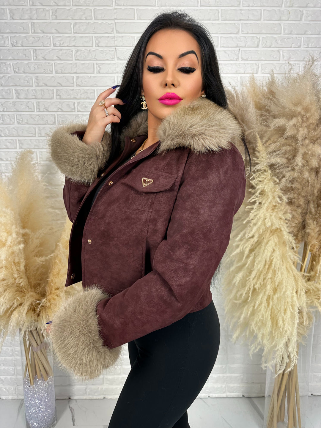 Kurtka zamszowa VELVET - ocieplana w środku, kołnierz i rękawy z futerkiem