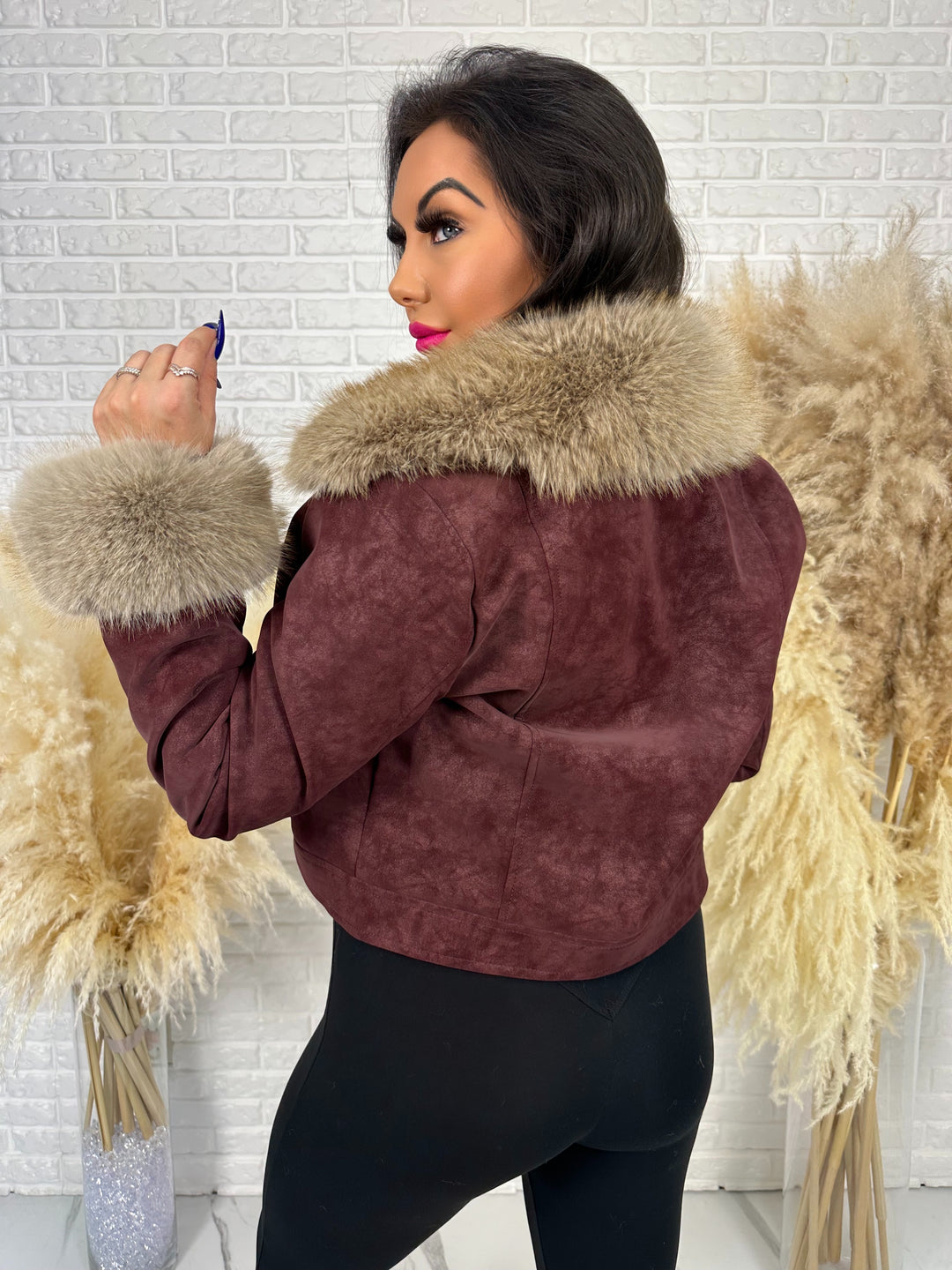 Kurtka zamszowa VELVET - ocieplana w środku, kołnierz i rękawy z futerkiem