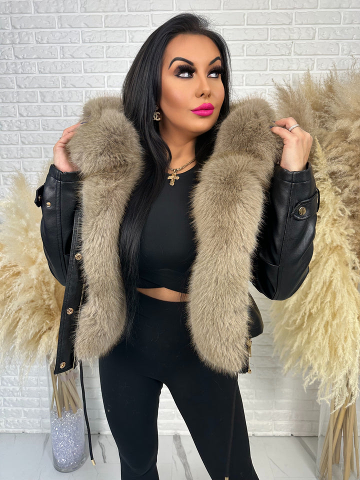 Kurtka FURIOZA - ocieplana w środku z dużym futerkiem przy kapturze