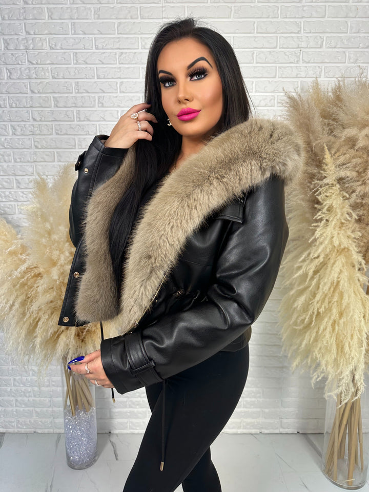 Kurtka FURIOZA - ocieplana w środku z dużym futerkiem przy kapturze