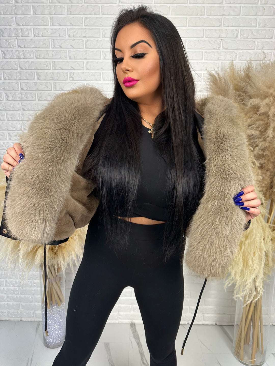 Kurtka FURIOZA - ocieplana w środku z dużym futerkiem przy kapturze