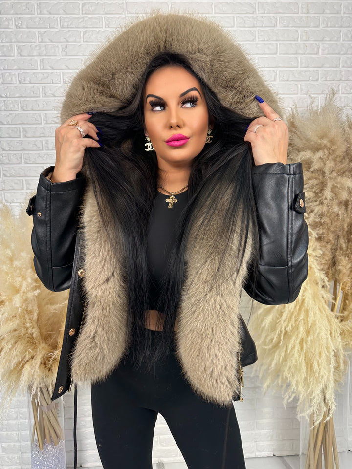 Kurtka FURIOZA - ocieplana w środku z dużym futerkiem przy kapturze