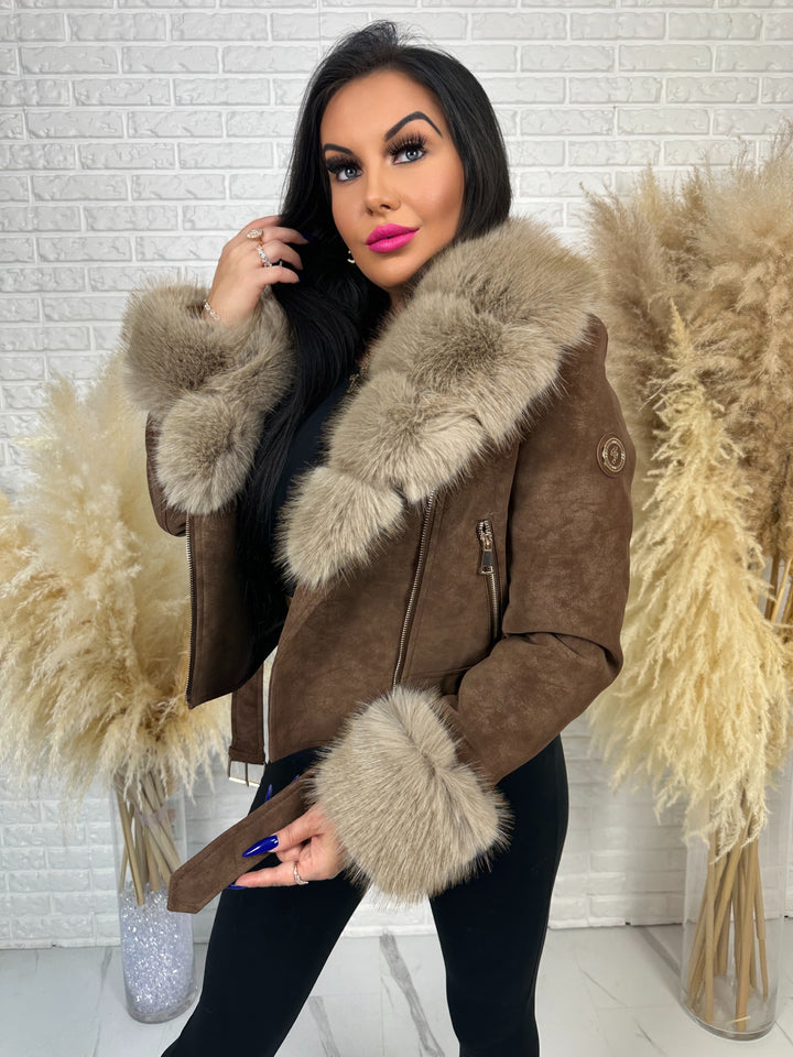 Kurtka jesienno-zimowa LUNA FUR - ocieplana w środku kożuszkiem z futerkiem