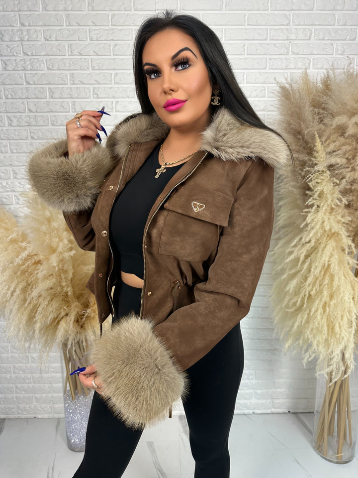 Kurtka jesienno-zimowa ROYAL - zamszowa, ocieplana z futerkiem