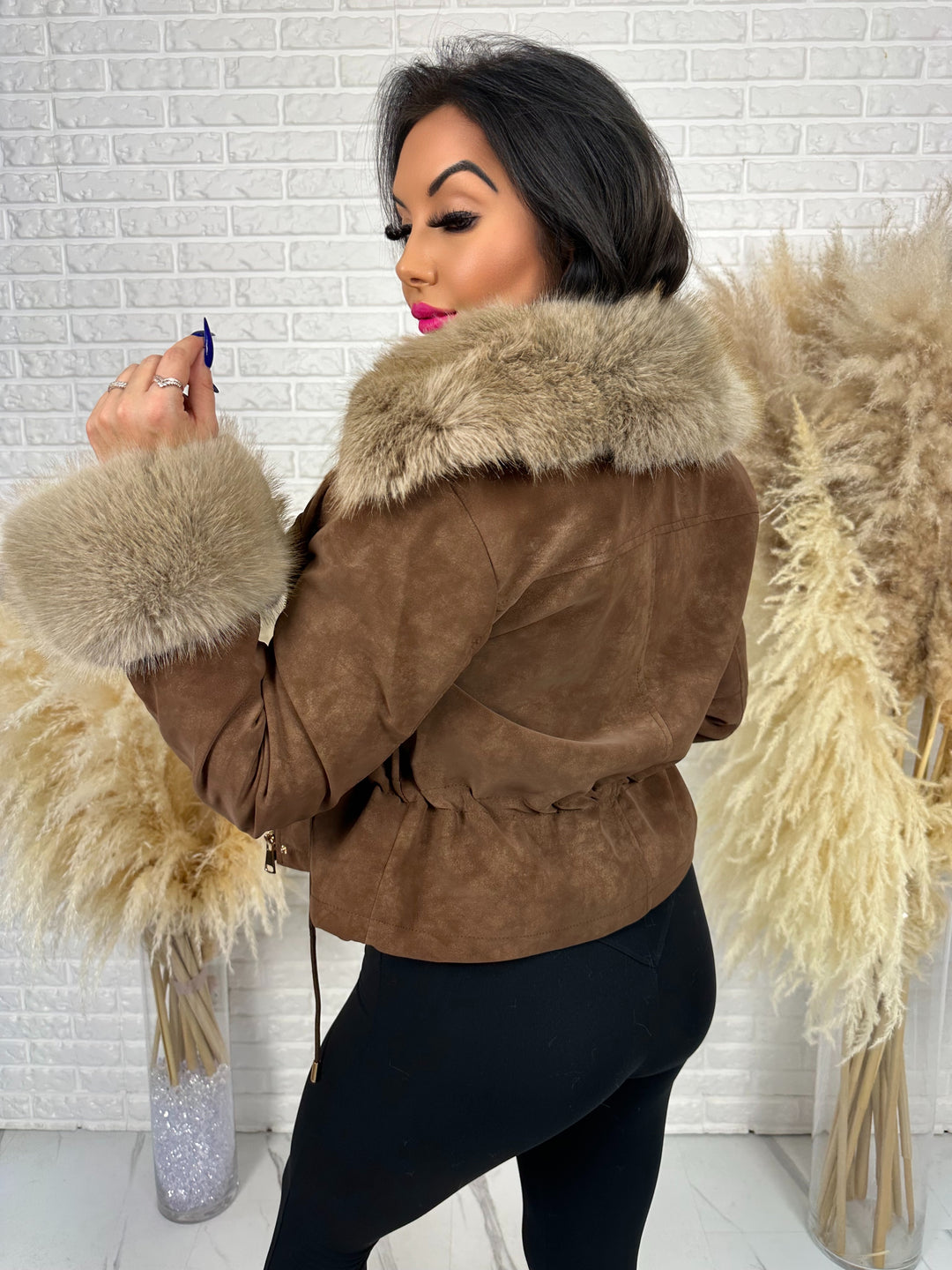 Kurtka jesienno-zimowa ROYAL - zamszowa, ocieplana z futerkiem